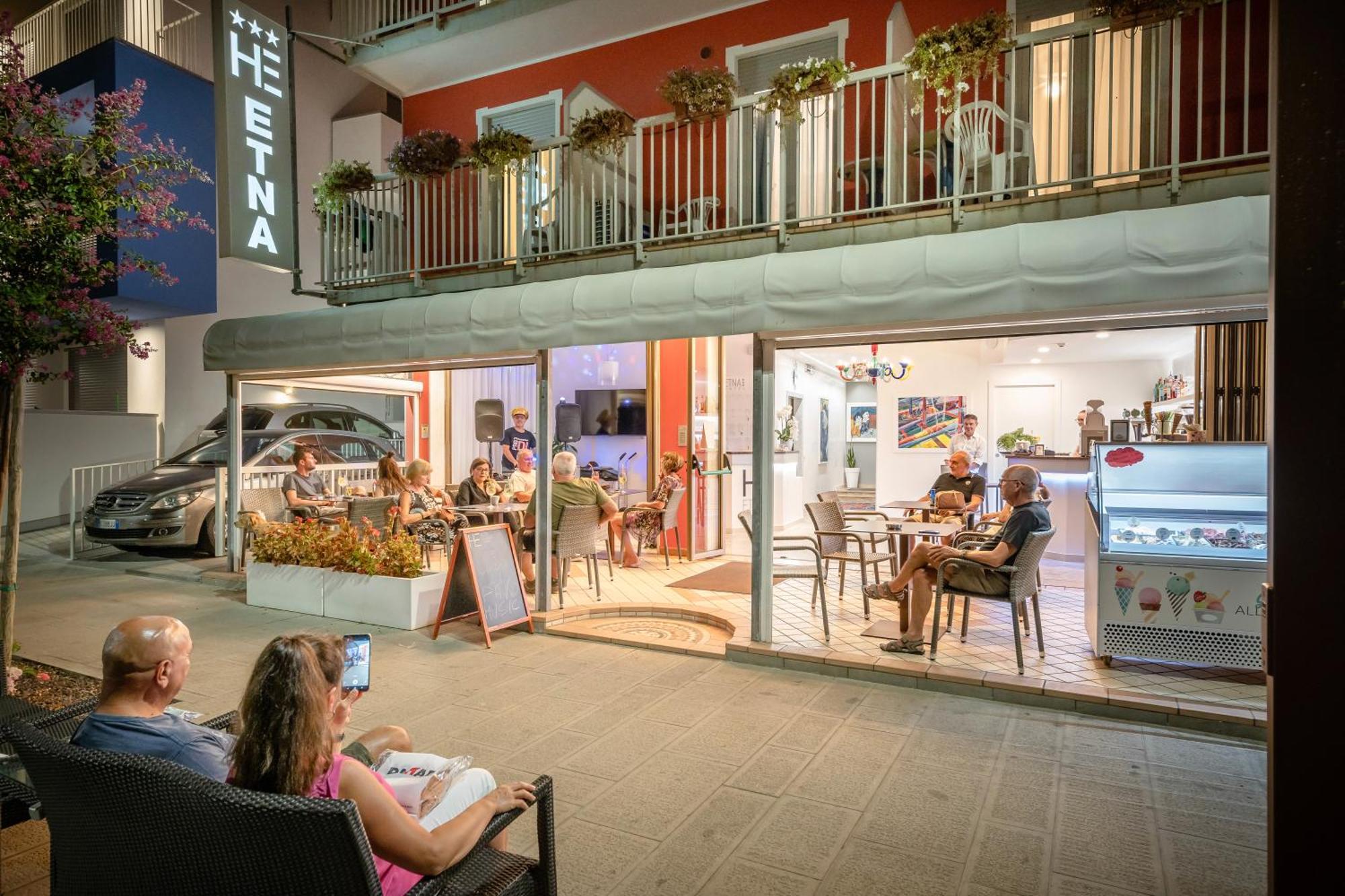 Hotel Etna Caorle Exterior photo